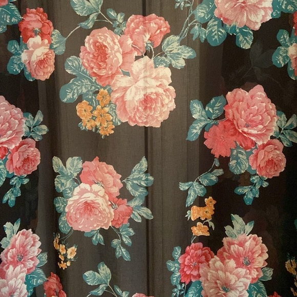 Liberty Love Women’s Black Floral Open Boho Fringe Duster Size Medium - Picture 7 of 7